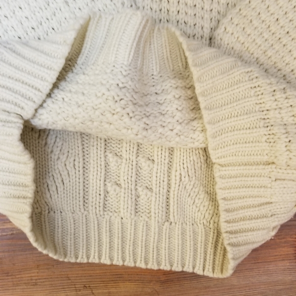 "Fully Fashioned" Cable Knit Sweater (s/m) - Picture 5 of 8